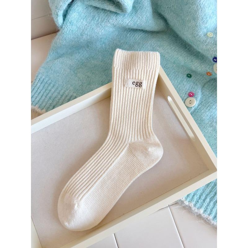 

Женские осенне-зимние носки средней длины из шерсти конфетных цветов с милой хлопковой этикеткой 1 pair телесный