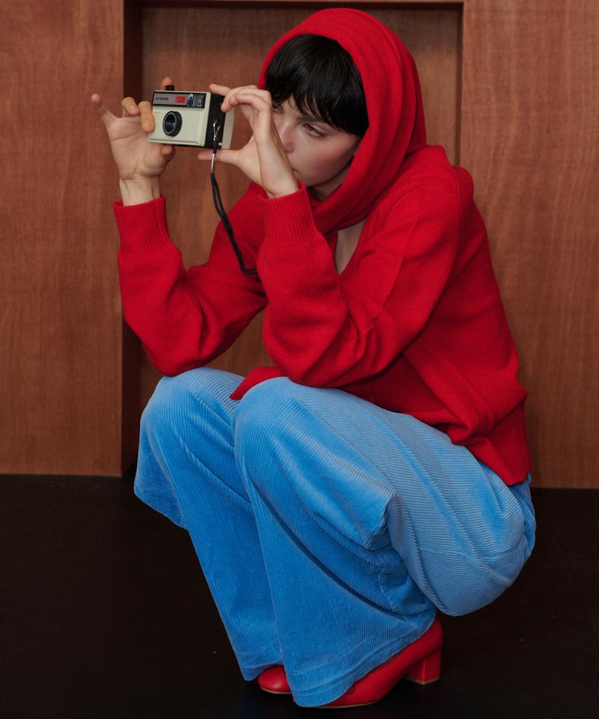 MELLY&ROSE Meli Pure Wool V-Neck Pullover (319230)_Red
