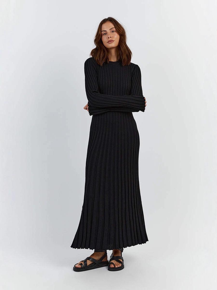 

2026 Women s Solid Color Pleated Waist Round Neck Long Sleeve Slim Fit Dress - Light Luxury Small чёрный