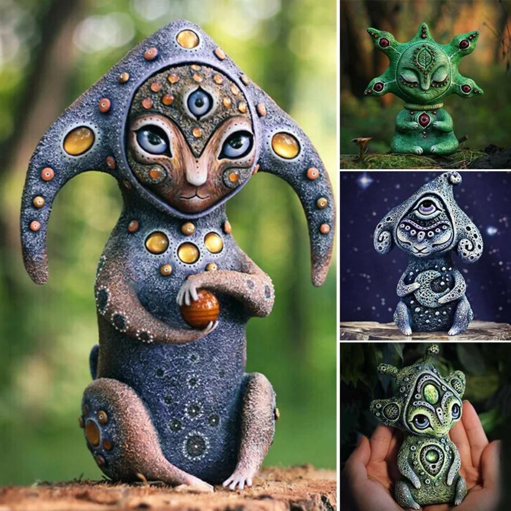 Room Decoration Three Eyes Alien Resin Statue Sculpture Crafts Funny Resin Ornaments  Garden