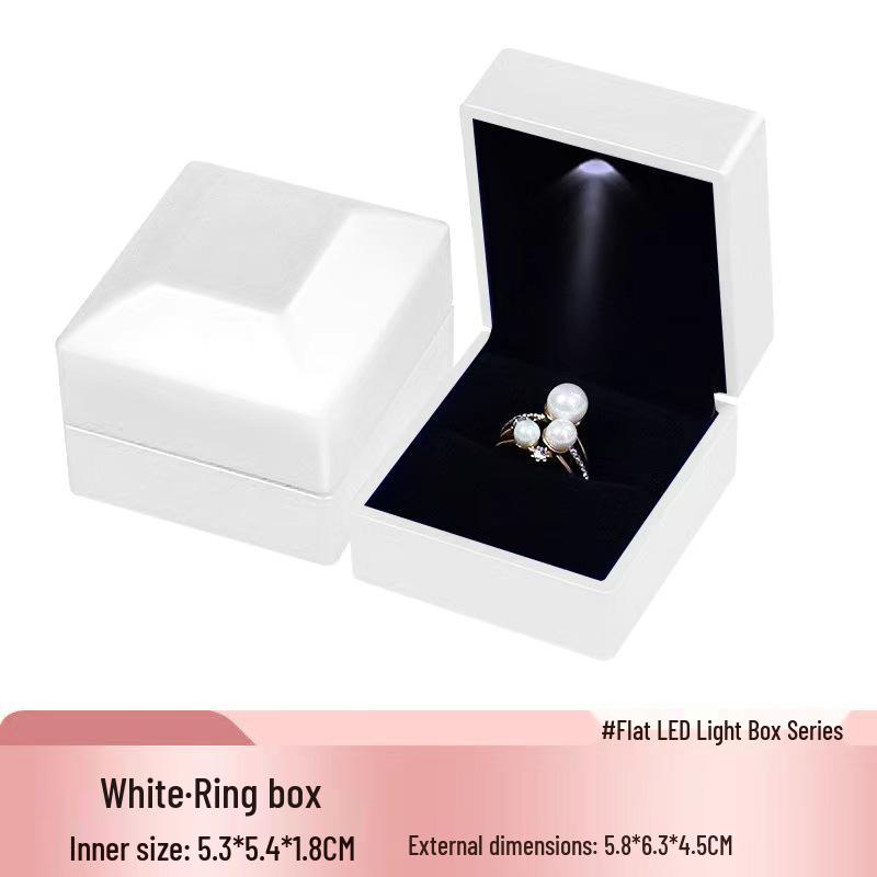 Diamond-Faceted Light-Up Jewelry Box for Rings, Bracelets, and Necklaces