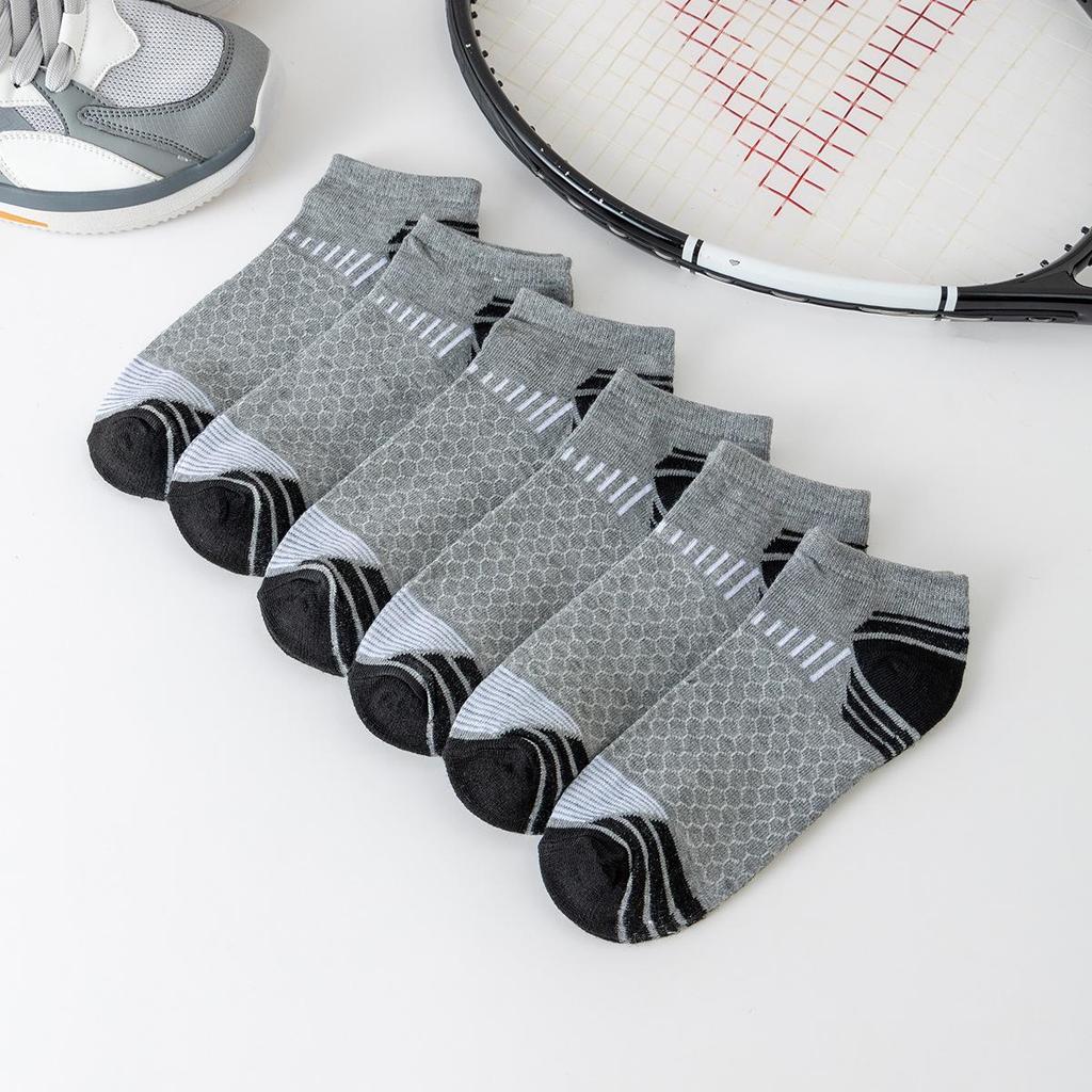 Herren Atmungsaktive Mesh Sommersocken - Lässiger Sportstil in Schwarz, Weiß und Grau.