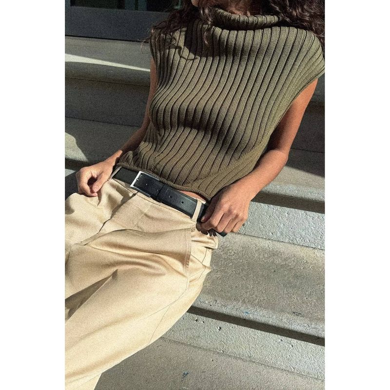 Zbzr Autumn New Women Clothes Western Style Fashion Solid Slim Fit Turtleneck Sleeveless Knit Vest 6771118