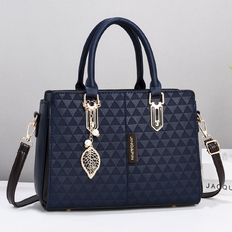Fashionable Women's Large Capacity Tote Bag With Soft Handle For Daily Use In Various Colors