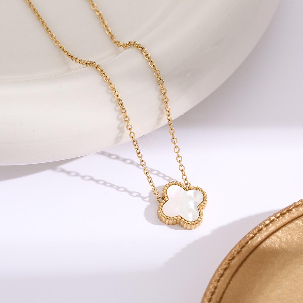 Elegant Gold-Plated Chinese-Style Four-Leaf Clover Necklace with Imitation Hetian Jade Pendant for Women