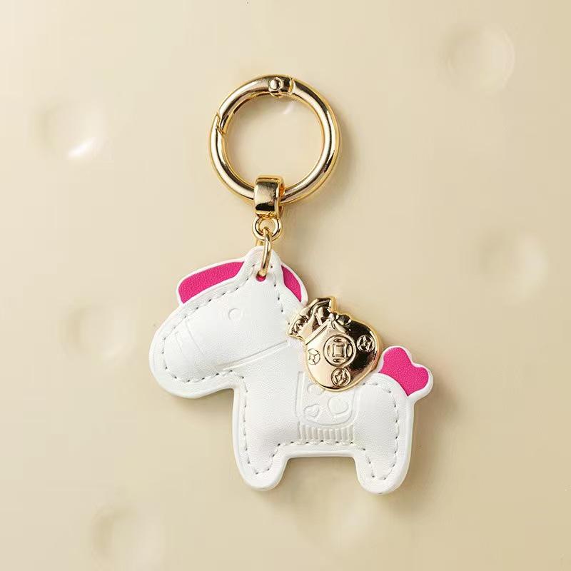 Immediate Wealth Cowhide Car Keychain: Exquisite, Simple, Unisex, Handmade Pendant