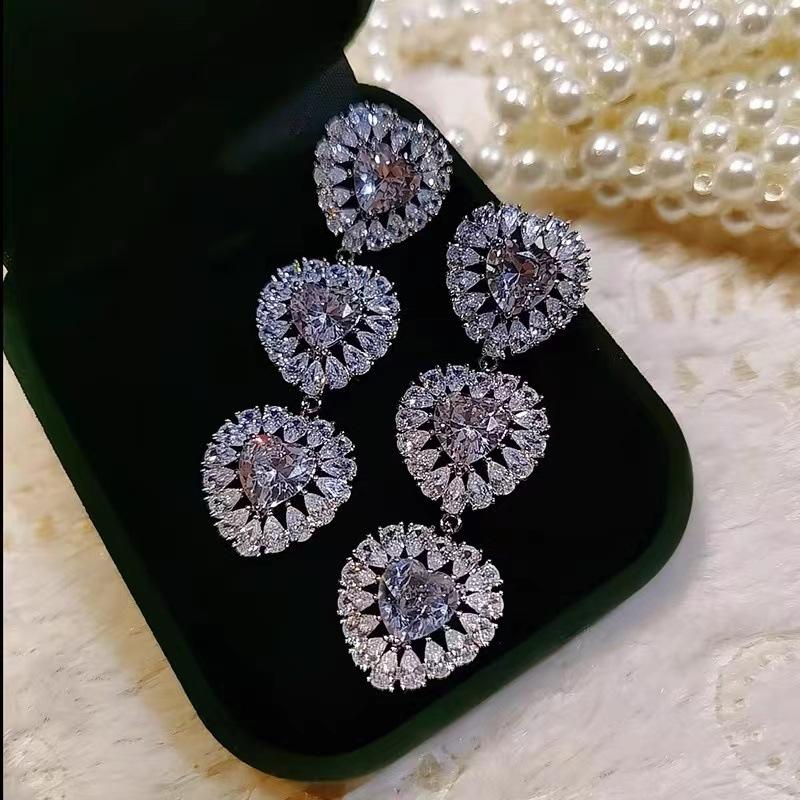 Super flash gemstone luxury love earrings women s long fringed earrings round face thin earrings retro baroque stud earrings