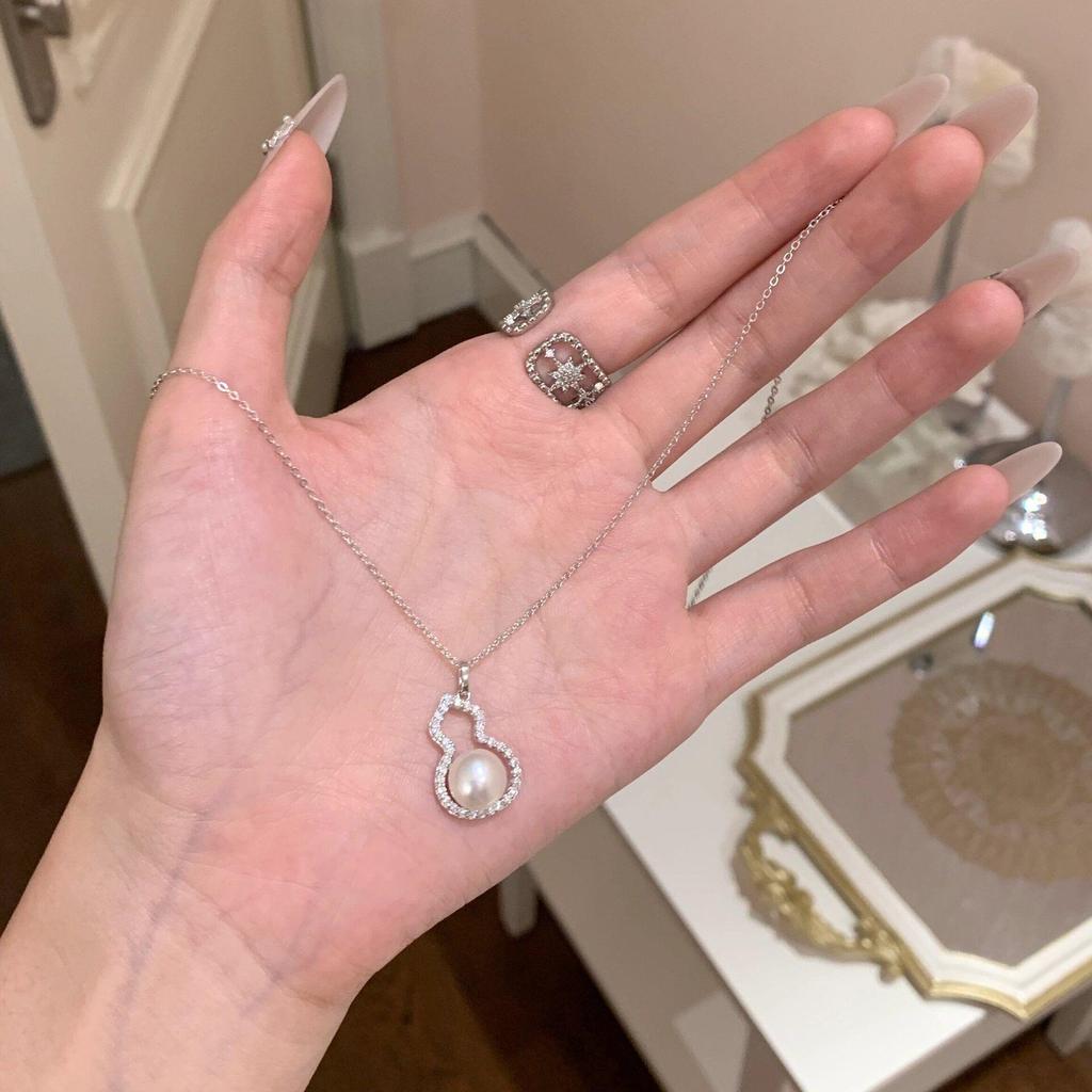 Elegant S925 Sterling Silver Diamond Gourd Pendant Pearl Necklace - High-End Fortune & Blessings Women's Collarbone Chain