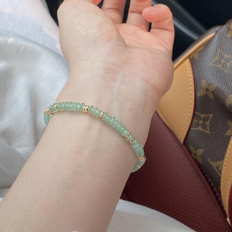 

Весна 2025 Ретро Зеленое Ожерелье из Бусин Дунлин для Женщин - Легкая Роскошь, Высокий Класс, Новый Китайский Стиль