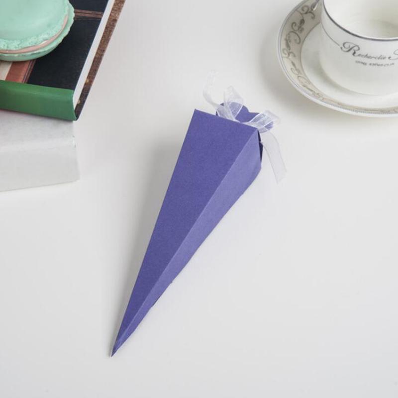 

50 шт. Мила весільна коробка для цукерок у формі конуса Весільні сувеніри та подарунки Паперова подарункова коробка для душа дитини фіолетовий