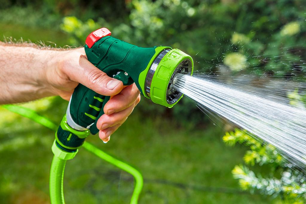 7-function pistol sprinkler