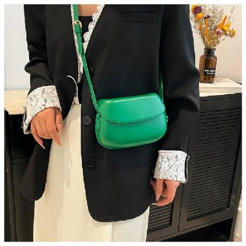 New Vintage Saddle Crossbody Bag for Women, Small Minimalist Shoulder Purse, Versatile Casual Daypack