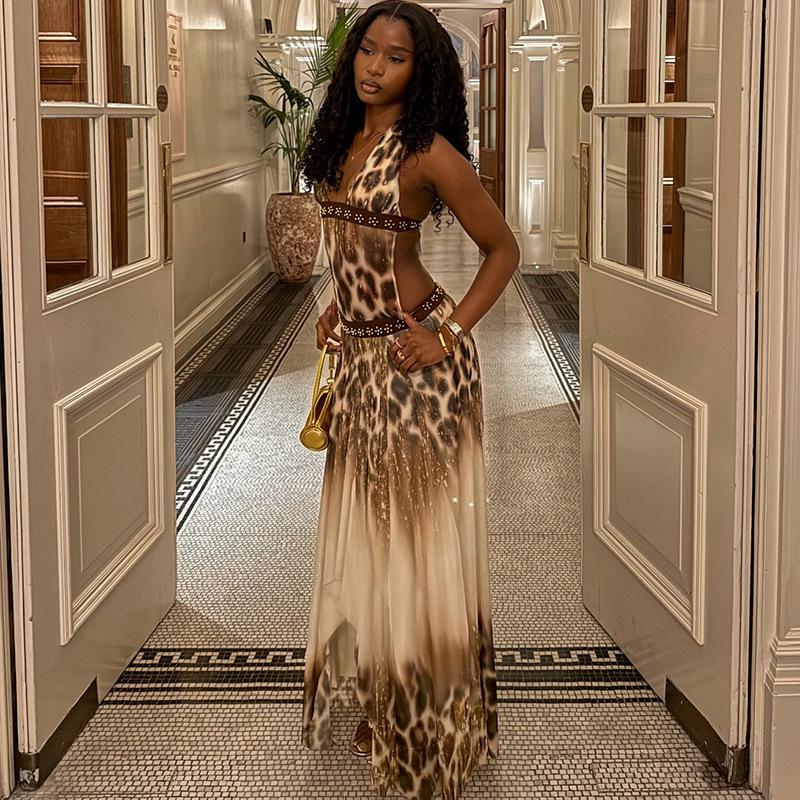 European and American style 2026 spring new fashionable sexy spice girl backless neck strap printed dress women's clothing