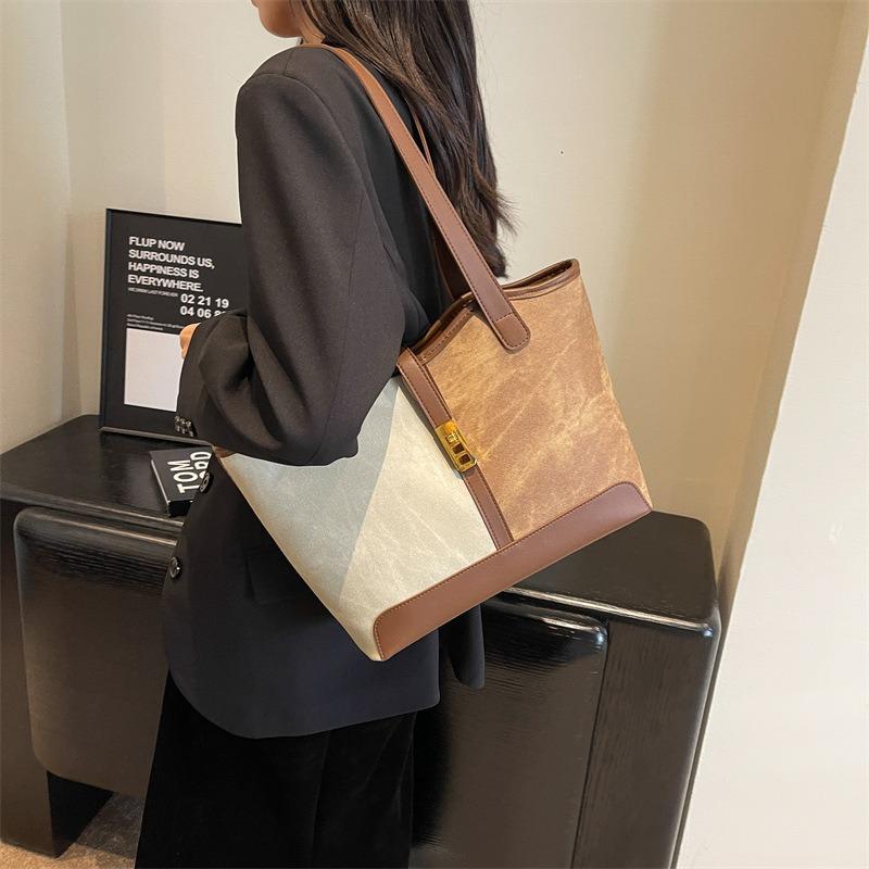 Large Capacity Bag for Women New High-End Versatile Handbag and Shoulder Bag for Office Ladies Commuting Tote Bag