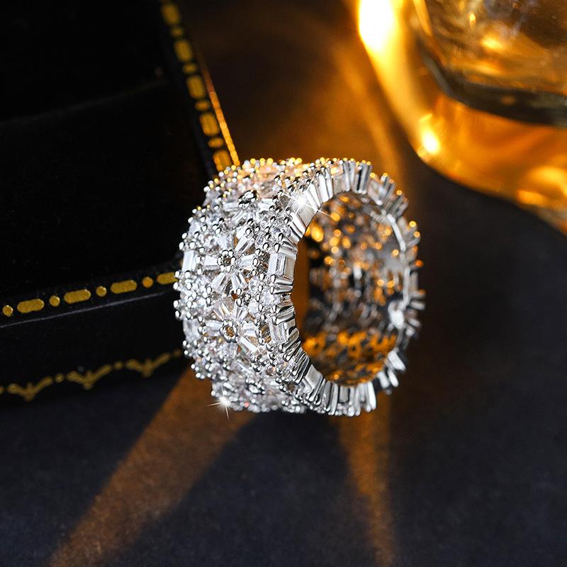 

Sparkling zirconia snowflake ring with full diamonds, 925 silver fashion jewelry, gift for parties, weddings and birthdays 6 белый