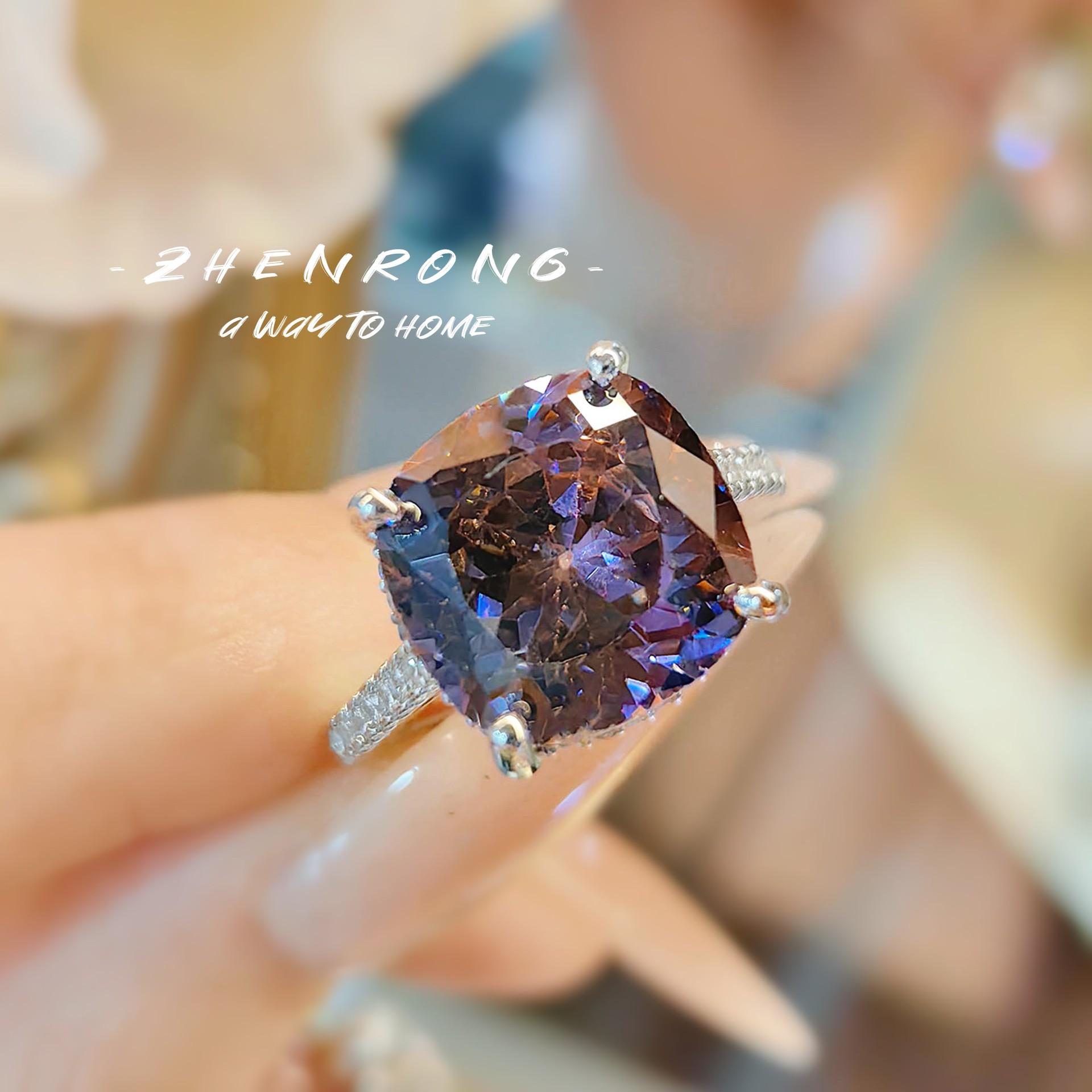 

Seiko Dry Rose Angel Wings Necklace Pendant Inlaid Princess Square Diamond Simulation Alexander Stone Ring Female