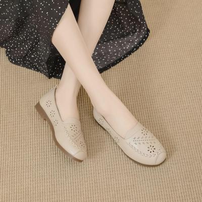 Mom's Soft Soled Leather Shoes: Lightweight, Non-Slip, Breathable, Perfect for Spring, Summer & Autumn, Ideal for Middle-Aged & Elderly Women