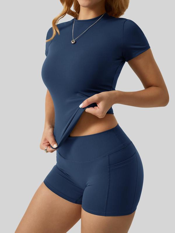 

2025 Одежда для йоги Новый стиль: Спортивный комплект с облегающим топом и шортами с карманом на ягодицах «персик» XL