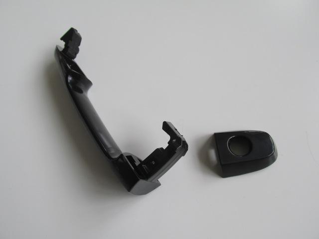 

Для Toyota Yaris 2006 2011 Зовнішня ручка відкривання передніх дверей ліва чорна фарбована типу з отвором для ключа Hushan 69211-12220