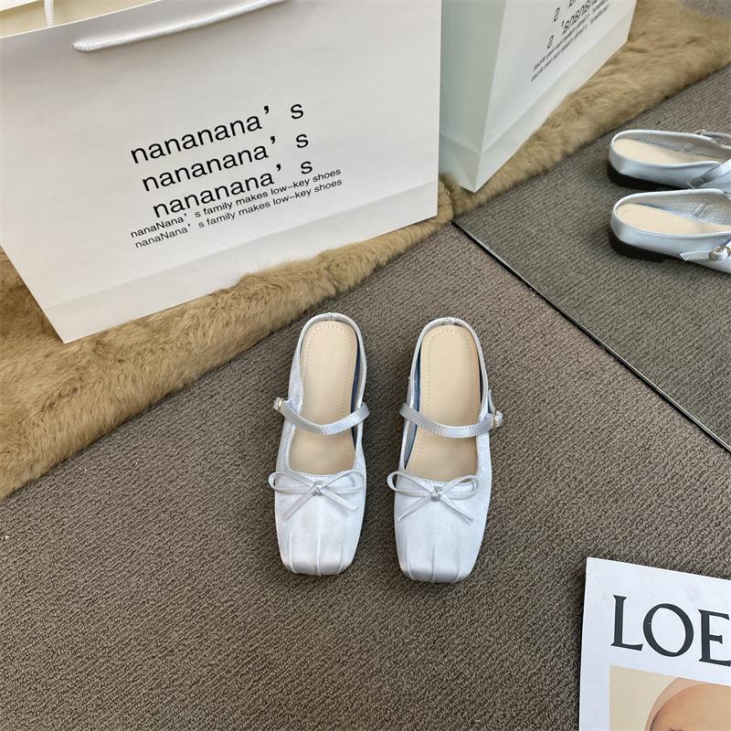 

XINZHOU 2025 весна новый темперамент атласная сумка голова полушлепанцы уличная обувь женская обувь бант квадратный носок плоская подошва крутая 39