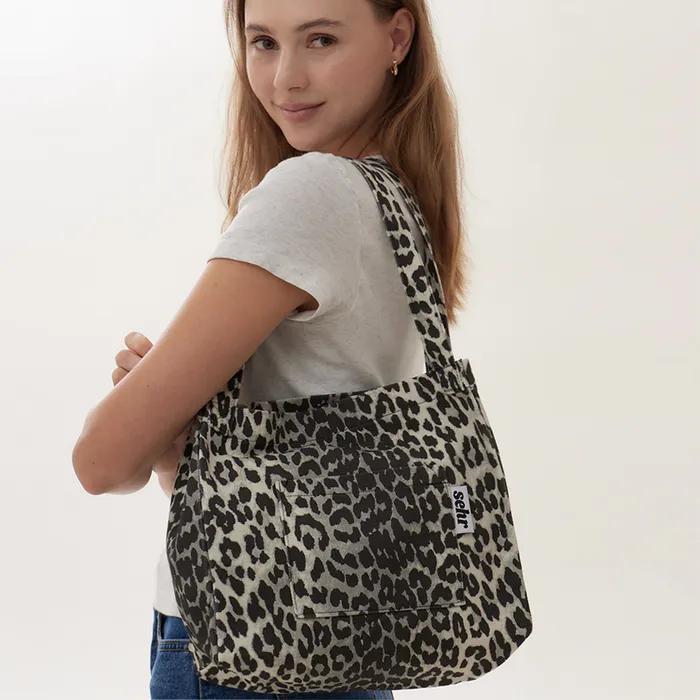 Leopard Twill Cotton Middle Bag (Black)