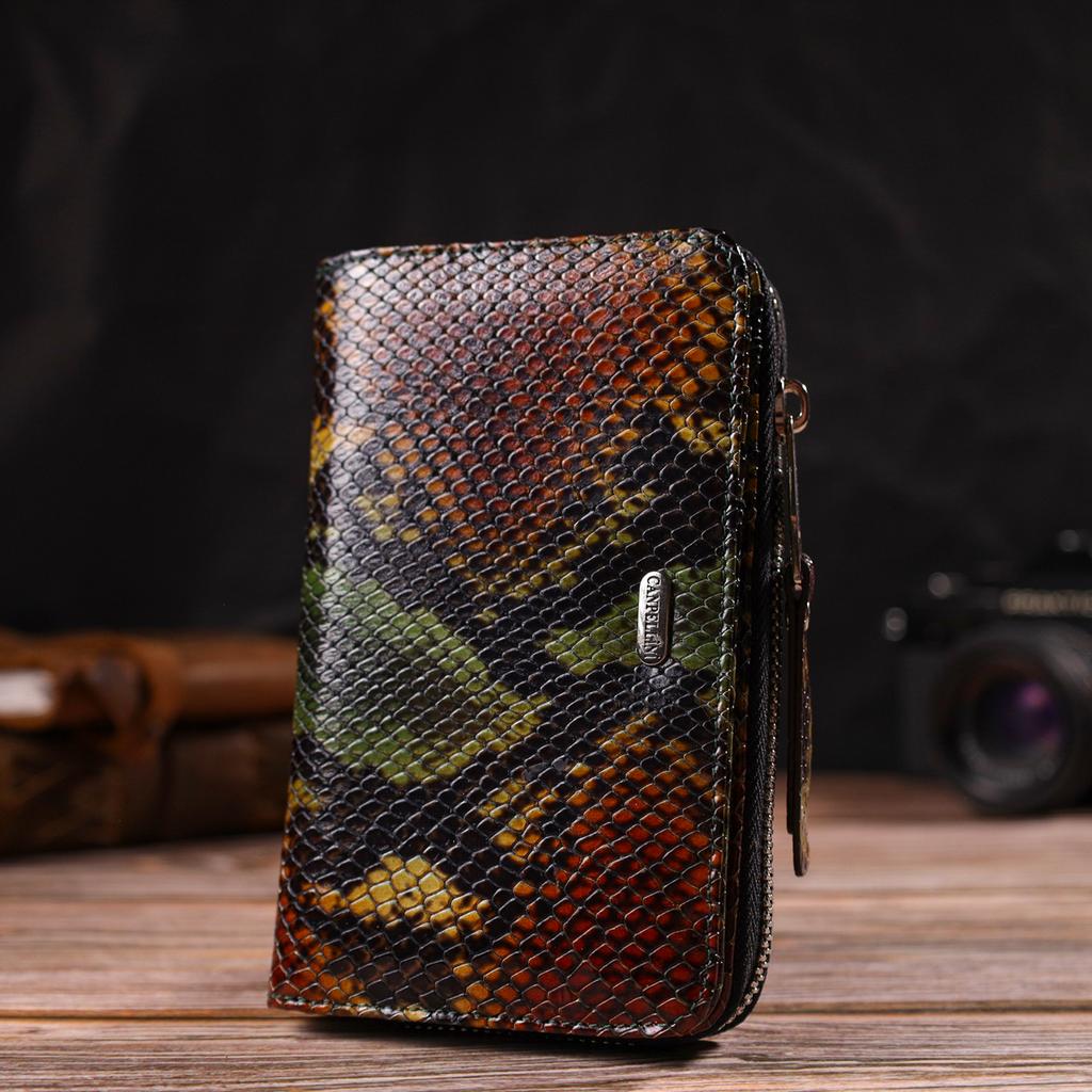 Красивое лакированное женское портмоне среднего размера из натуральной кожи с тиснением под змею CANPELLINI 21716 Разноцветный