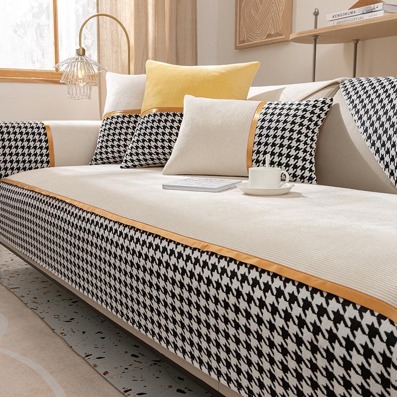 

Qiandongge Sofa Cushion, Universal Light Luxury Seat Cushion In All Seasons, New Non-Slip Leather Sofa Cover Cover Cloth Towel 70*70cm