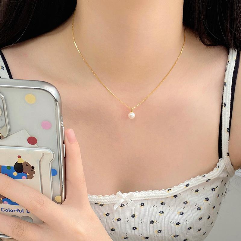 Pearl Necklace with High-end Temperament and Unique Design Sense, Light Luxury and Versatile Collarbone Chain