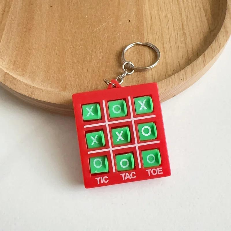 4PCS Keychain Chess OX Game Key Chain Pendant Lightweight Portable Puzzle Game Key Ring for Children Adults