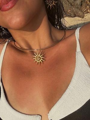 Retro Choker Necklace Minimally Irregular Texture Hollow Sun Pendant Fashion Women's Necklace Party Holiday  Accessories