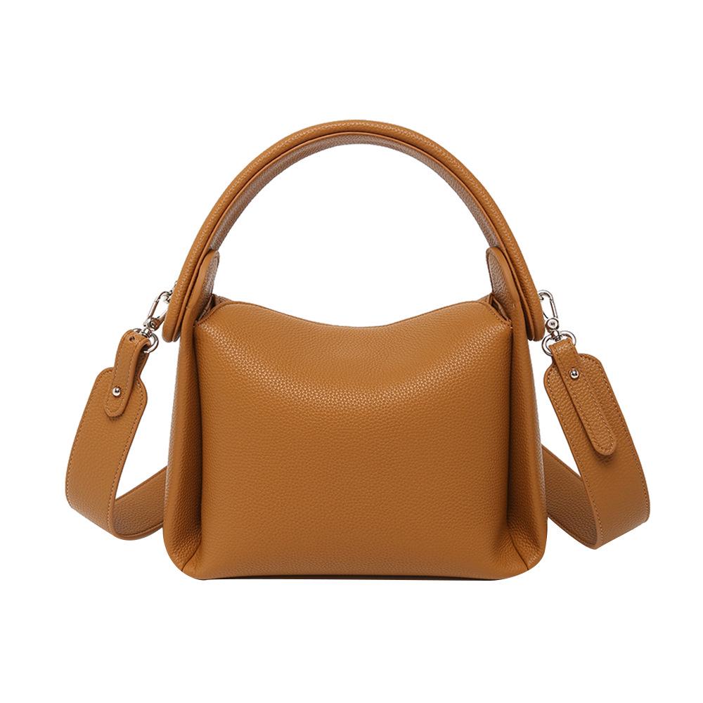 Khaki Soft Cigarette Case Bag - Large Capacity, Summer-Ready, Commuter-Friendly, Handheld & Crossbody Women's Fashion.