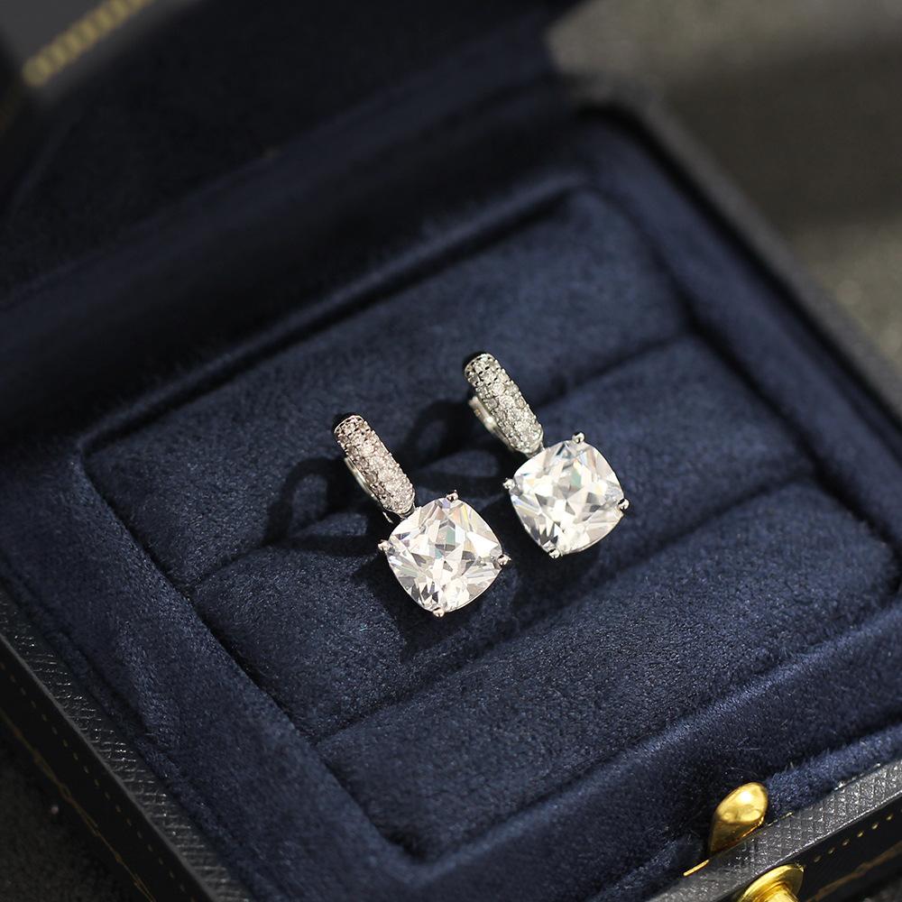 New product exquisite niche high-end sense five-color square diamond earrings temperament versatile simple fashion ear buckle earrings women's earring