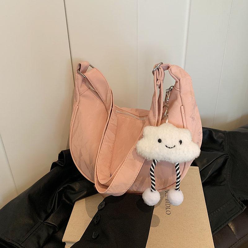 

Большая вместительная сумка для поездок на работу 2024 года, новая летняя красивая повседневная сумка под мышкой, модная одноплечевая косая женская сумка розовый