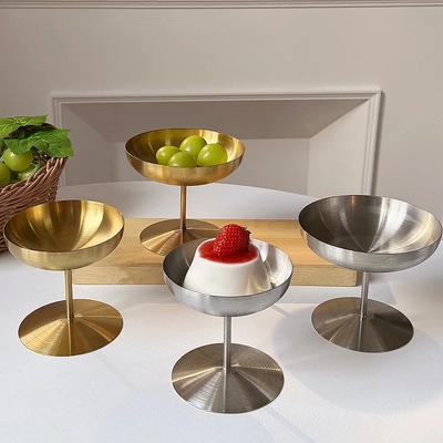 304 Stal nierdzewna Martini Cups Koktajl Kieliszek Lody Deser Napój Szampan Metalowy Kubek Do Wina Restauracja Bar Przybory