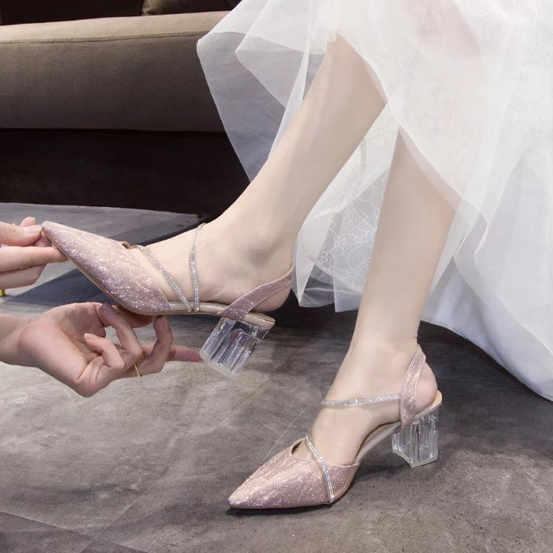 Mode Bling High Heels Pumps Frau Elegant Kristallriemen Blockabsätze Hochzeitsschuhe Frauen Glitzernde Spitze Zehe Transparente Absatzsandalen 32-42