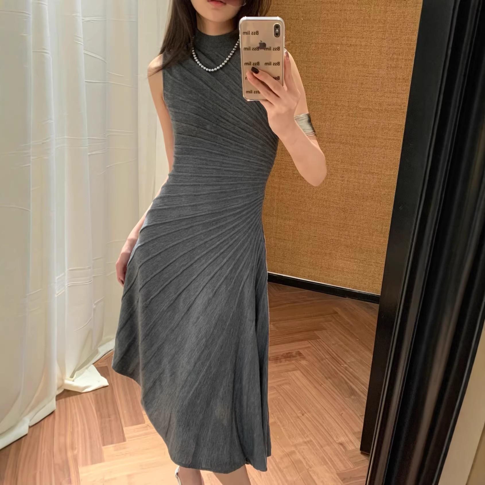 Women s Elegant Slim-Fit Sleeveless Shapewear Dress with Irregular Line Design Small темно-серого