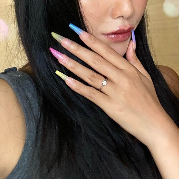 20 Pieces/box DIY Full Coverage Fake Nail Tips Fake Nails Rainbow Gradient Candy Color Trapezoid Fake Nails Super Long Ballet Wear-resistant Nails