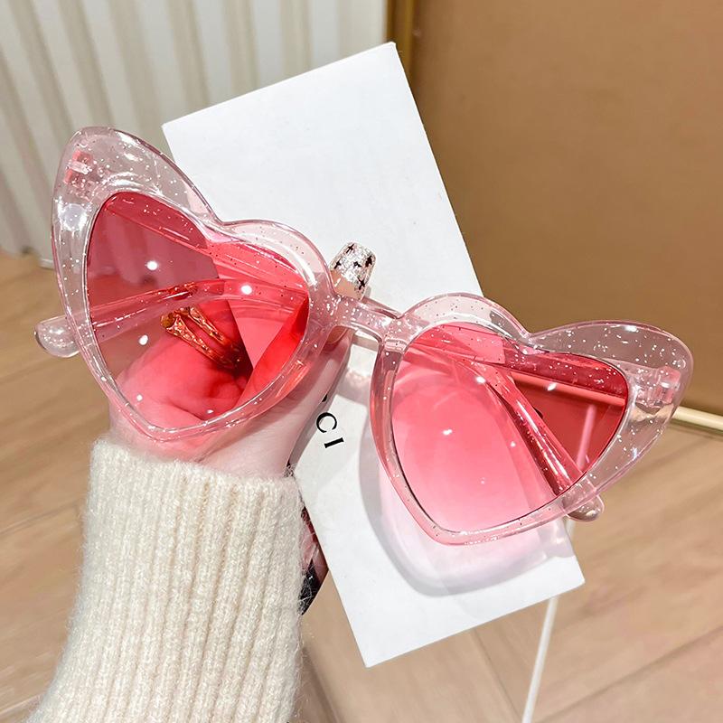 New Heart-Shaped Sunglasses For Men Women Fashion Retro Brand Design Shades Eyewear Female Candy Color Goggle Uv Sun Glasses