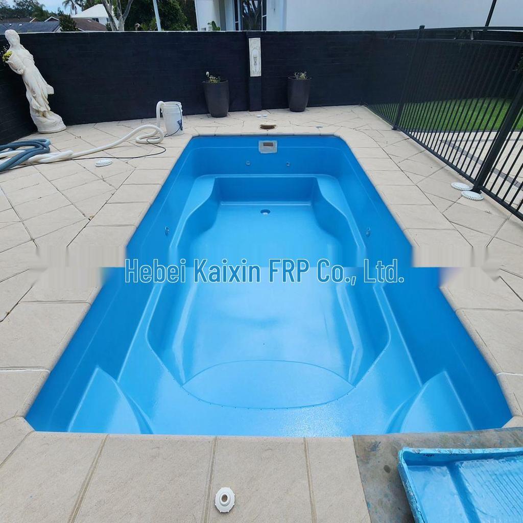Grande Piscina Esterna in Fibra di Vetro con Vasca Idromassaggio Integrata per Ville e B&B.