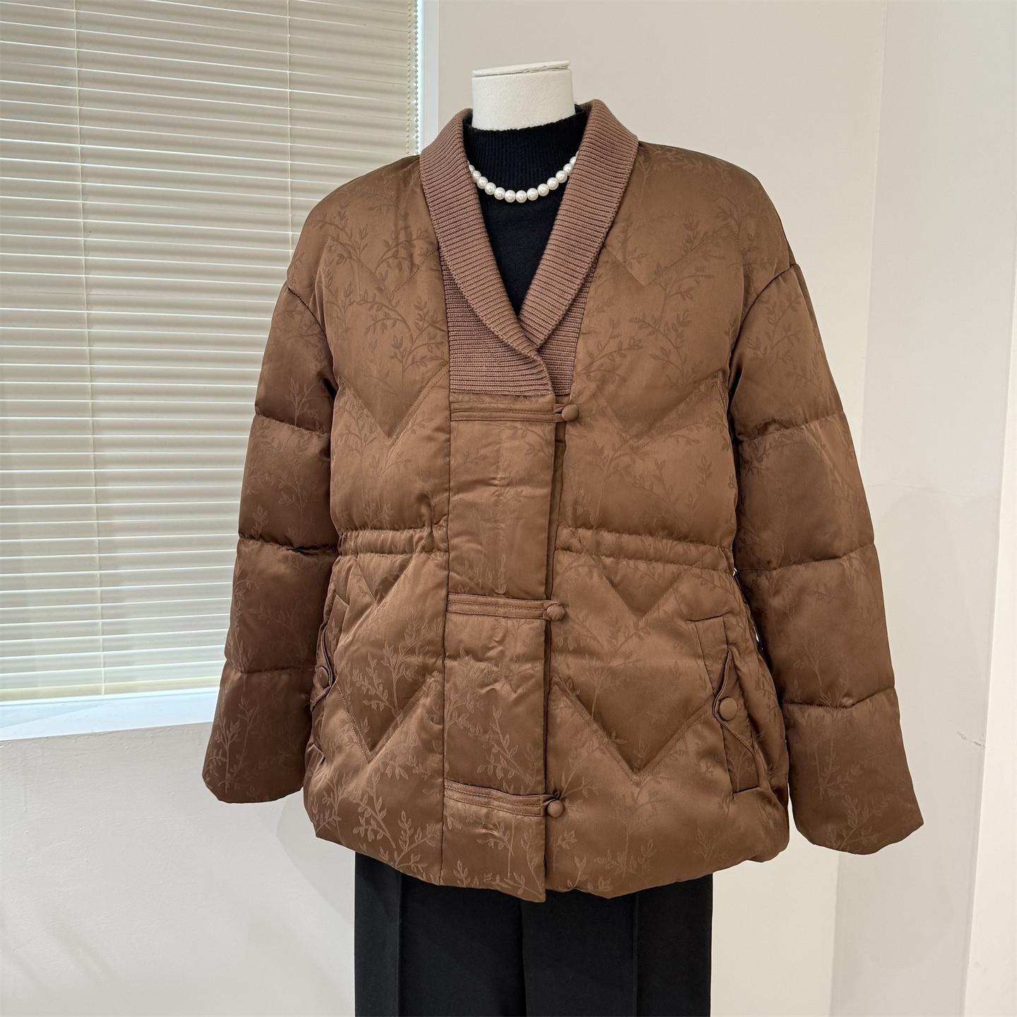 

2025 Women s Stylish Short Winter Down Jacket for Middle-Aged & Elderly with Stand Collar and White Duck Down Insulation. 4XL (Recommended 150-165 jin)