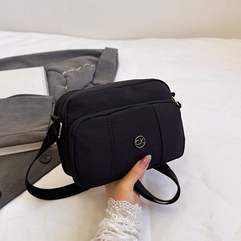 

2025 Универсальная Легкая Нейлоновая Сумка Кроссбоди через Плечо для Леди и Мам 20*7*15 cm чёрный