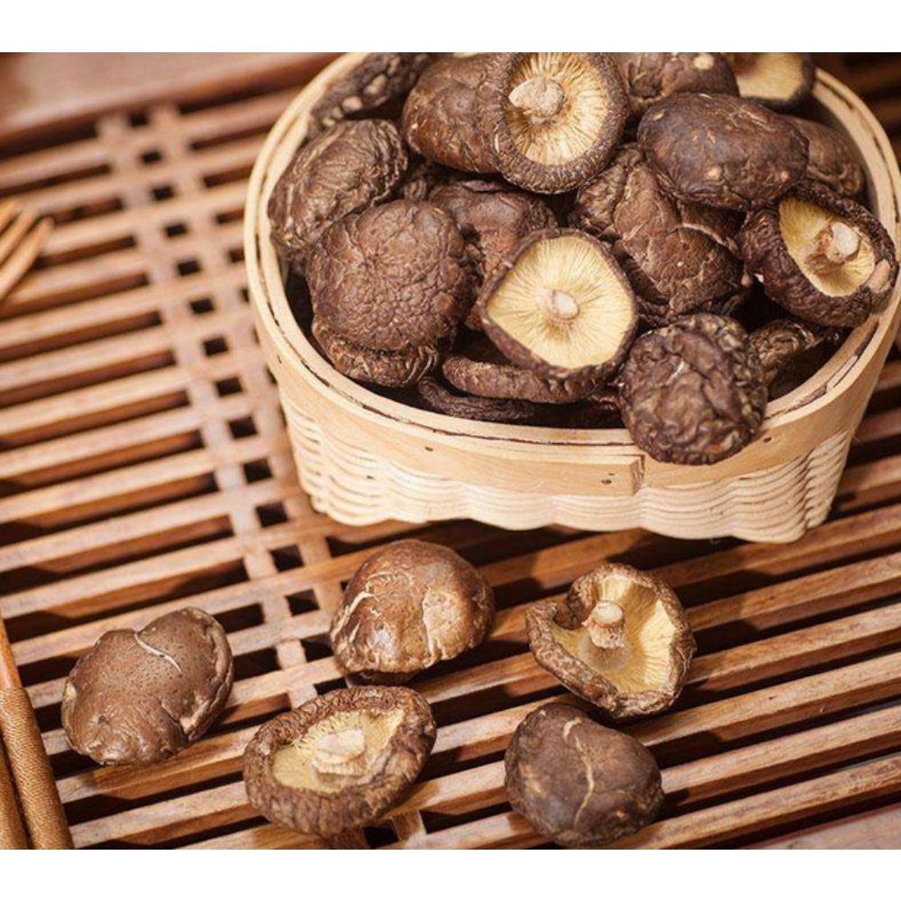 Dried Shiitake Mushrooms Edible Fungus Natural Healthy Nutritious Gourmet