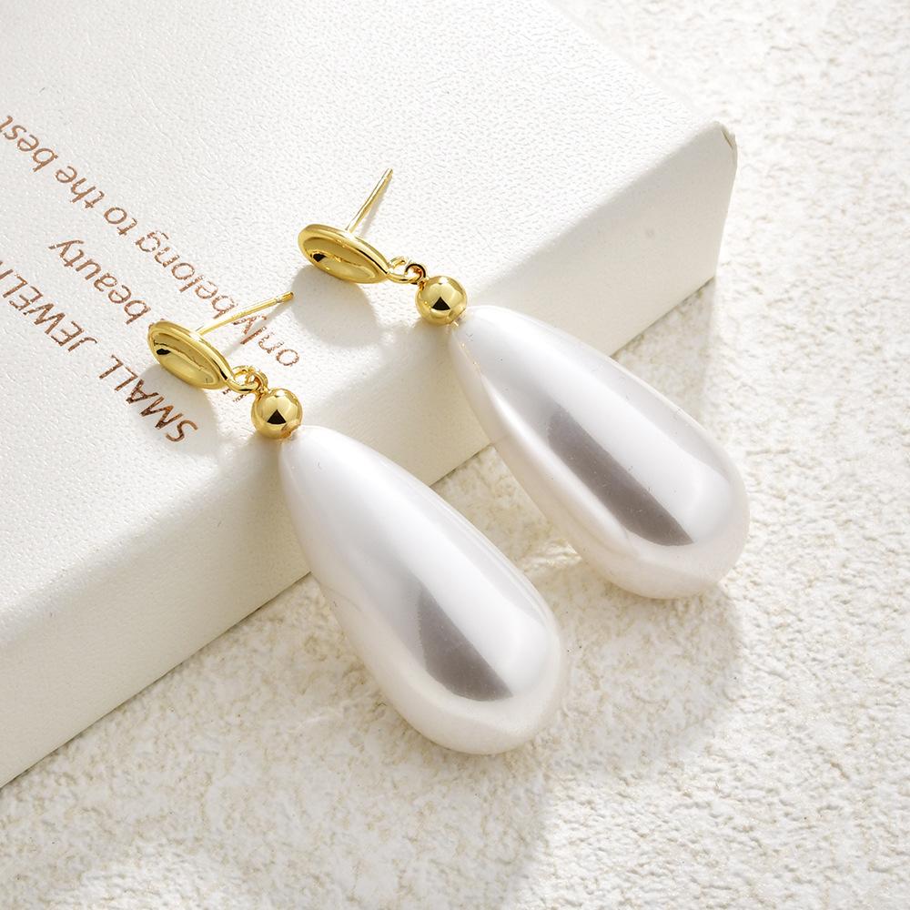 2026 French Vintage Oversized Teardrop Pearl Earrings - Elegant Champagne Pearl Drop Jewelry for Women Socialite Style