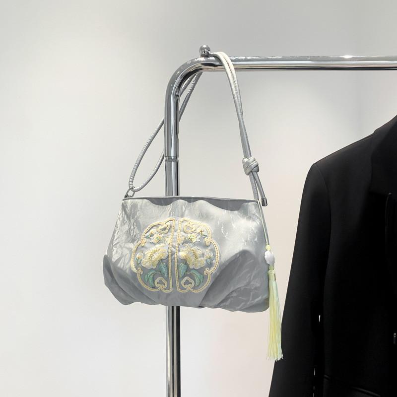 Large Capacity Crossbody Bag Stylish Vintage Style New Chinese Tote Exquisite Shoulder Bag Trendy Commuter Purse