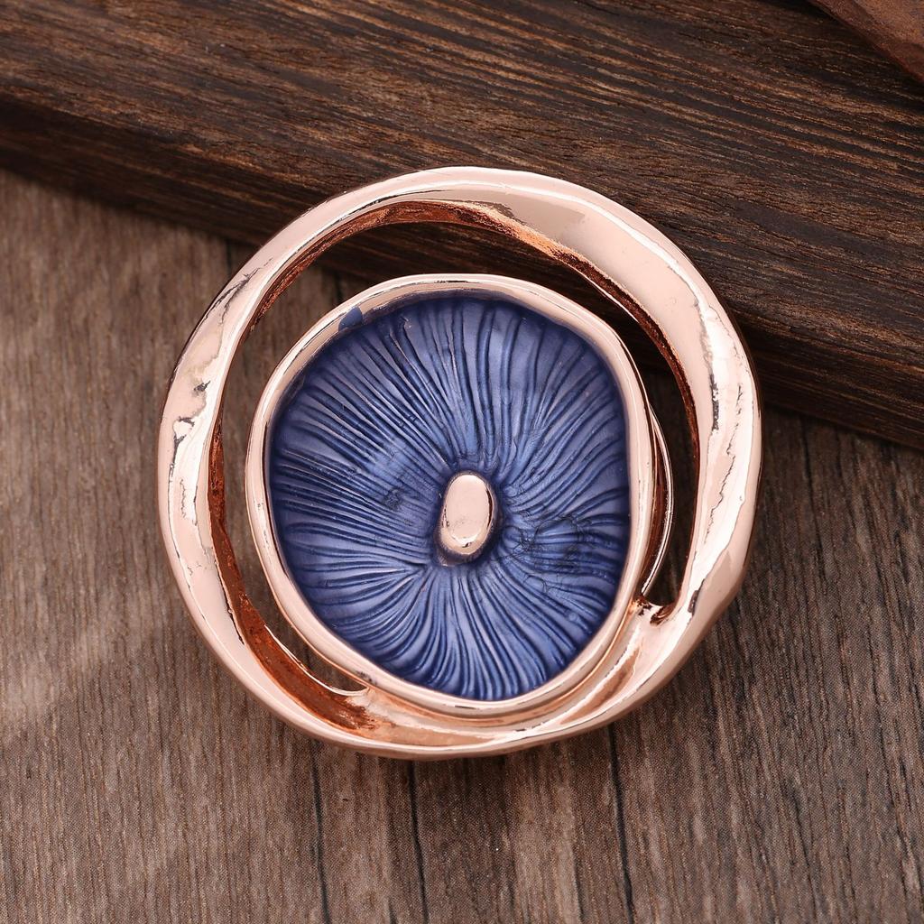 New round hollow enamel color lotus leaf magnetic suction brooch, high-end brooch for women out of the street party