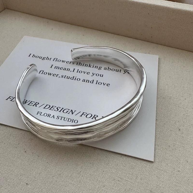Dongdaemun Heavy Texture Bracelet: Stylish, Sophisticated, & Fashion-Forward Women’s Bangle with a Touch of Personality