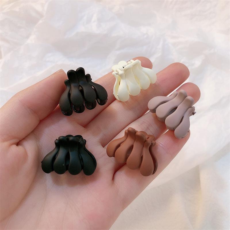 Frosted Butterfly Hairpin: Small Shark Clip for Half-Tied Hairstyles