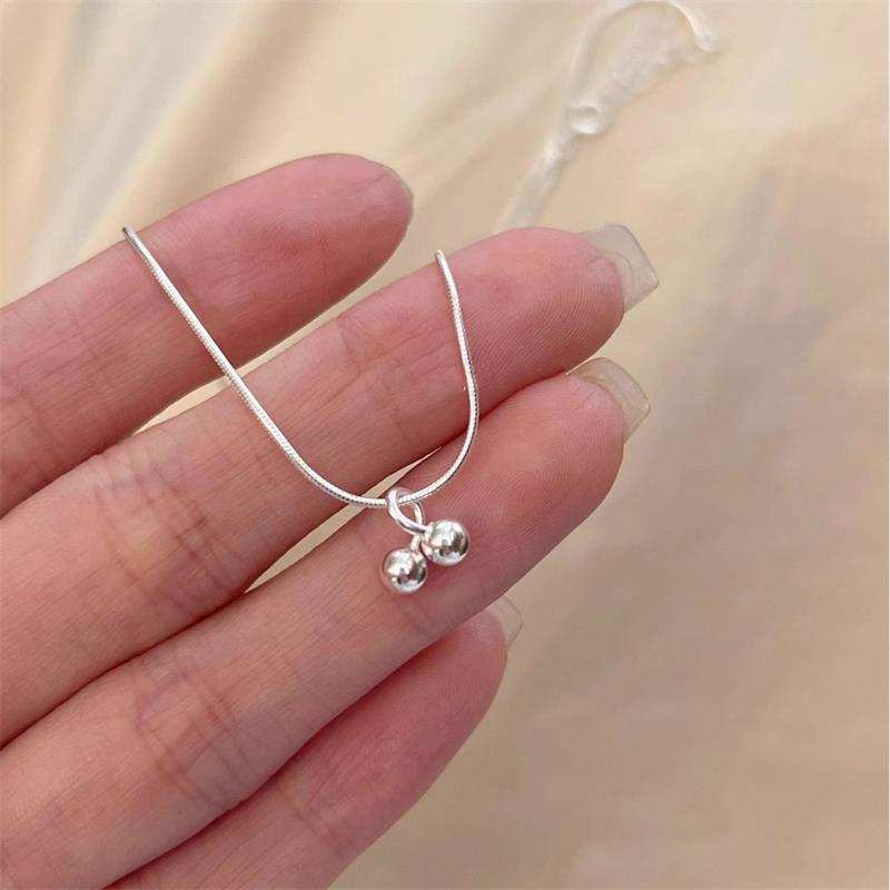 2023 Exquisite Korean Style Mini Cherry Collarbone Necklace for Women – Versatile Best Friend Gift