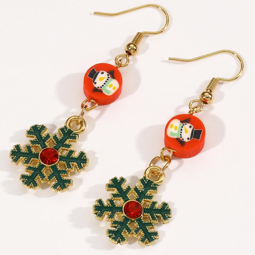 Charming Snowman Pearl Earrings: Elegant, Fashionable Beaded Tassel Studs for Women