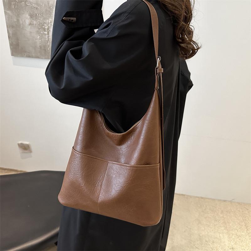 Pu Leather Shoulder Bag For Women With Large Capacity And Zipper Closure For Daily Use